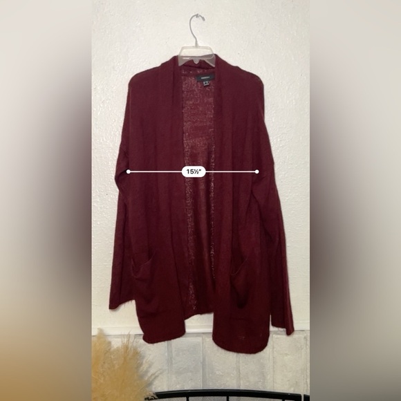 Forever 21+ size maroon knitted cardigan sweater size 0X or 10/12 - Picture 3 of 7